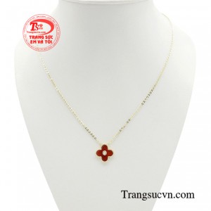 Dây chuyền phái đẹp thời trang giúp nàng trông nổi bật hơn