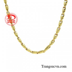 Đây là mẫu trang sức đặc biệt thích hợp với người yêu thích sự tinh tế nhưng cũng không kém phần nam tính, mạnh mẽ cho các quý ông. 