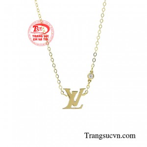 Chắc chắn nàng sẽ không khỏi bất ngờ bởi khả năng biến hóa đa dạng, giúp nàng tự tin và tỏa sáng phong cách độc bản của riêng mình.