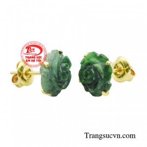 Từng cánh hoa được điêu khắc vô cùng tỉ mỉ, tinh tế và cuốn hút. 