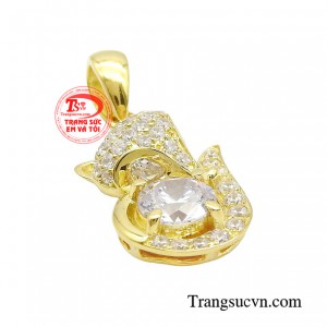 Theo tương truyền trong dân gian, hồ ly vốn dĩ là loài vật thông minh, nhanh nhạy, vô cùng khéo léo và sắc sảo.