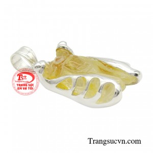 Ngoài ra, mang ngọc thiền bên mình khi thi cử sẽ tạo sự vững tâm, tự tin hơn nhằm mang lại kết quả được như mong đợi.