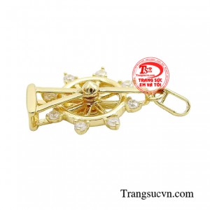 Mỗi toa xe là một viên đá Cz lấp lánh, tượng trưng cho những khoảnh khắc hạnh phúc trong cuộc sống. 