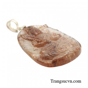 Theo khoa học phong thủy, loại đá này biểu trưng cho sự hộ mệnh vẹn toàn cho chủ nhân.