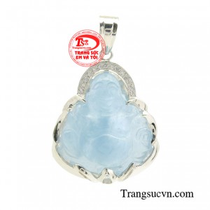 Mặt phật di lặc aquamarine bọc bạc giúp người đeo có cảm giác bình an, gặp nhiều may mắn trong cuộc sống.