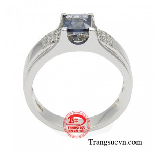 Không chỉ giúp chủ nhân tỏa ra khí chất xa hoa, hào nhoáng, mà đây còn là món phụ kiện có thể dễ dàng phối kết cùng nhiều phong cách trang phục khác nhau.