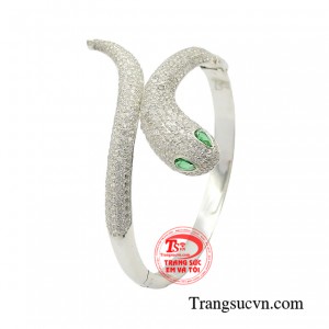Sự kết hợp này tạo ra một tổng thể tuyệt đẹp và nổi bật.