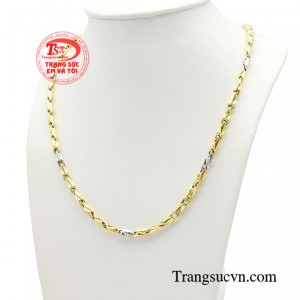 Sản phẩm với thiết kế độc đáo, trẻ trung tôn lên vẻ khỏe khoắn, mạnh mẽ có chút phá cách năng động.