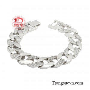 Lắc tay quý ông đẳng cấp mang đến hình tượng người đàn ông thành đạt tạo nên sự nam tính, hào hoa toát lên từ thần thái và phong cách.