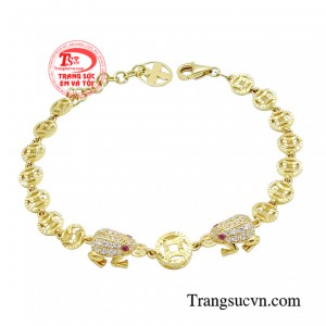 Lắc tay thiềm thừ là một trong những linh vật phú quý điển hình mang đến tài lộc sung túc cho người đeo.