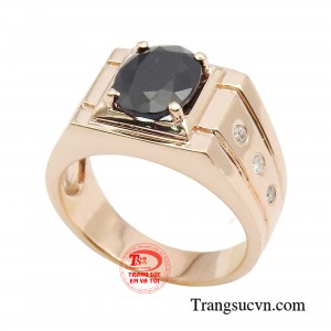 Nhẫn nam sapphire được yêu thích nhờ vào khả năng thể hiện quyền lực, sang trọng và đẳng cấp cho quý ông.