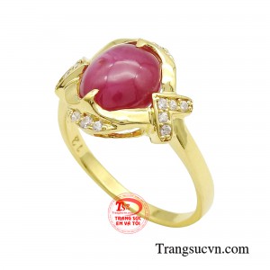 Ngoài ra nhẫn nữ ruby còn giúp chủ nhân bừng lên sự sáng tạo, tiếp sức mạnh cho trái tim quả cảm và nuôi dưỡng những khát vọng cháy bỏng.