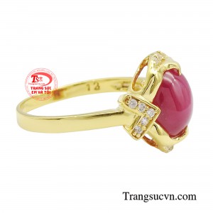 Bên cạnh đó, gam màu nồng ấm này còn lan toả hơi thở của sự tích cực, tinh thần lạc quan trước vạn vật xung quanh.