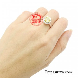 Đeo lên người món trang sức này, phái đẹp thêm tự tin hơn, cùng cảm giác tỏa sáng và nổi bật.