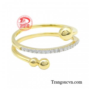 Sự tinh xảo và kỹ thuật đính đá của món trang sức chắc chắn sẽ làm cho bất kỳ ai đeo chúng cảm thấy tự tin và rạng rỡ.