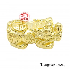 Đeo charm tỳ hưu giúp người đeo có cảm giác được an toàn.