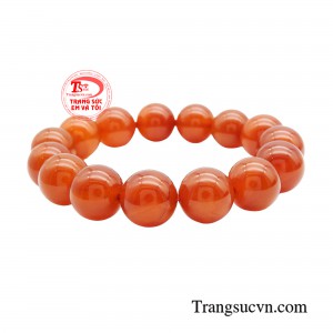 Xem đây là viên đá hạnh phúc và tin rằng khi đeo chuỗi tay đá mã não sẽ luôn mang lại sự may mắn.