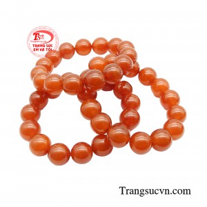 Người ta mang nó đên mình với mong ước hóa giải bệnh tật, cải thiện sức khỏe, tinh thần, nhờ vậy mà kéo dài tuổi thọ.
