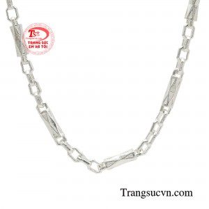 Các ba mẹ hoàn toàn yên tâm sử dụng về chất lượng cũng như độ sáng bóng và bền màu của sản phẩm.