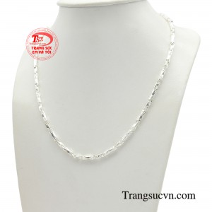 Kiểu thiết kế với những trụ bạc móc nối với nhau bởi các mắt xích.