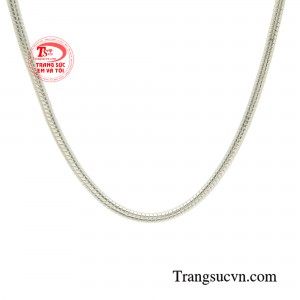 Vừa đảm bảo về tính thời trang lại vừa thể hiện được sự lịch lãm, chuyên nghiệp trong môi trường làm việc.