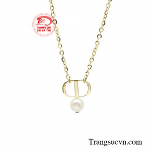 Ngọc trai được xem là một loại vật liệu chế tác quý giá và truyền thống