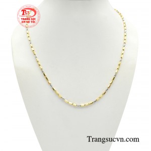 Dây chuyền phong thái phái mạnh mang đến vẻ đẹp mạnh mẽ, sang trọng và không kém phần tinh tế cho cánh mày râu.