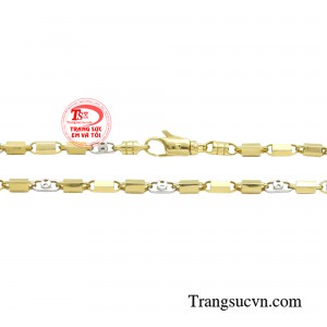 Đặc biệt, đeo dây chuyền cũng phần nào giúp bạn trở nên mạnh mẽ và tự tin hơn khi giao lưu với mọi người xung quanh.