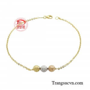 Lắc chân thời trang duyên dáng giúp tôn lên vẻ đẹp nữ tính của chị em phụ nữ qua từng bước chân, tô điểm cho đôi chân thêm thanh thoát, dáng đi thêm uyển chuyển. 