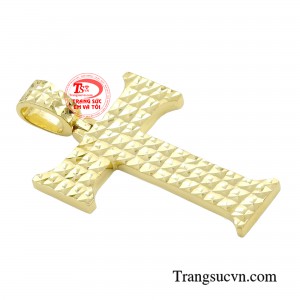 Chiếc mặt dây chuyền sẽ tạo nên một tổng thể cuốn hút, hài hòa trong phong cách thời trang của bạn.
