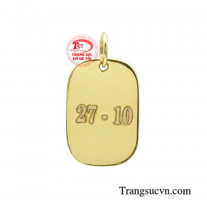 Dây chuyền được thiết kế tinh tế, sắc nét và đẹp mắt, là lựa chọn hoàn hảo cho quà tặng ý nghĩa, đặc biệt trong những dịp kỉ niệm.