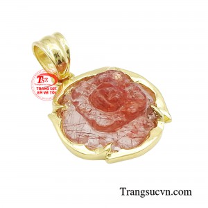 Chiếc mặt dây đem lại vẻ đẹp bền bỉ cùng sự quyến rũ và may mắn cho người sở hữu.