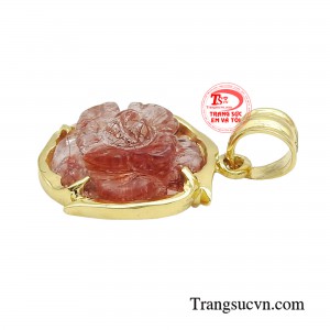 Chiếc mặt dây còn được dùng làm pháp khí phong thủy trong tình yêu đôi lứa.