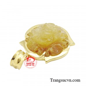 Hoa mẫu đơn vốn là chúa của các loài hoa, mang lại sự phú quý, sang trọng giúp cho người sở hữu nó có những bước tiến vượt bậc về mặt về sự nghiệp và tình duyên. 