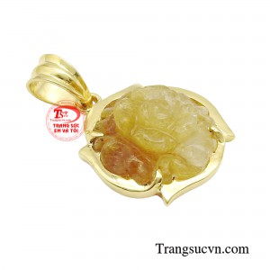 Ngoài ra, Thạch Anh Tóc Vàng còn có công dụng vô cùng tuyệt vời như xua đuổi vận xui, mang lại nhiều may mắn trong công việc và cuộc sống. 