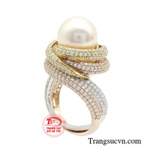 Nhẫn nữ ngọc trai đẳng cấp sở hữu thiết kế quý phái và sang trọng.