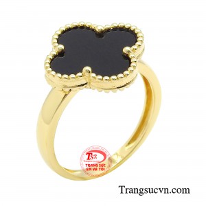 Nhẫn nữ quý cô phong cách là món trang sức không thể thiếu đồng hành cùng phái đẹp trong các sự kiện và trong cả đời sống hằng ngày.