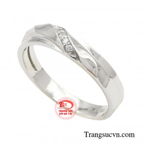 Đồng thời cũng là gợi ý quà tặng tuyệt vời giúp các chàng thể hiện sự quan tâm tinh tế đến người thương.