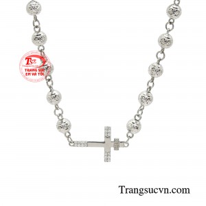 Đeo lắc tay bi thánh giá bên người giúp mang lại cho bạn nữ một nét thanh lịch và tao nhã trường tồn. 