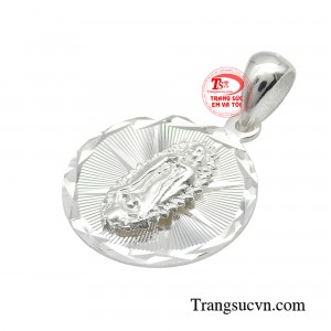 Đó là tình yêu thương của Mẹ Maria đối với loài người, bảo vệ và giúp đỡ con người trong cuộc sống. 