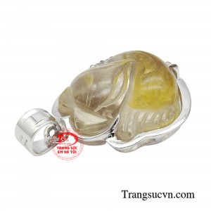 Được chạm khắc tỉ mỉ, tinh xảo từng đường nét.