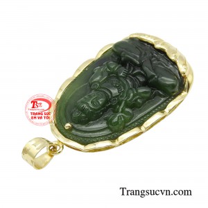 Mà ngọc còn được coi như báu vật gìn giữ, che chở cho chủ nhân tránh những rủi ro hay biến cố cuộc đời, khiến cho người sở hữu và ngọc như có sợi dây vô hình gắn bó không rời.