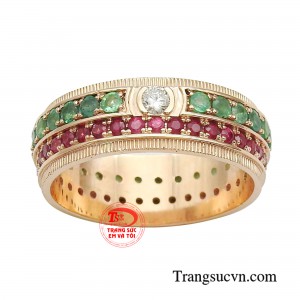 Đồng thời, còn có thể giúp nam giới hút thêm may mắn, tài vận và sức khỏe, công danh sự nghiệp được thăng tiến.