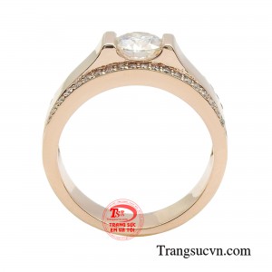 Chiếc nhẫn chính là yếu tố giúp hình ảnh của phái mạnh tăng thêm phong độ, sức hấp dẫn trong mắt người đối diện.