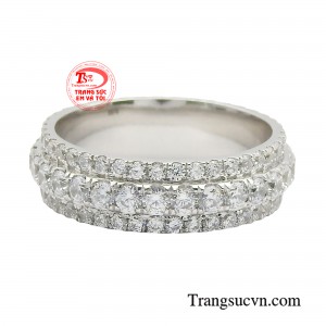 Rất được phái đẹp đón nhận nhờ vào vẻ đẹp sang trọng cũng như tôn lên đường nét quyến rũ của người phụ nữ khi sử dụng.