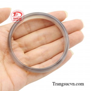 Cũng nhờ năng lượng vốn có mà đá mã não giảm căng thẳng, lo âu rất tốt.