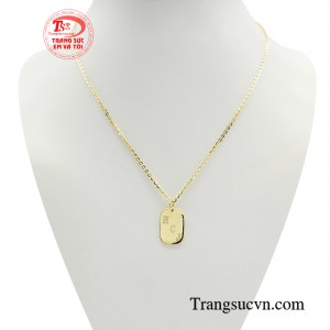 Bộ dây chuyền chữ khắc tên là món đồ nhỏ xinh của mọi cô gái.