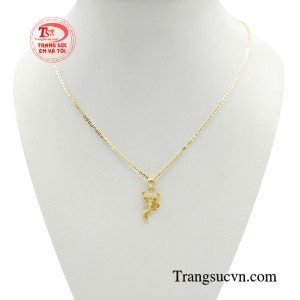 Bộ dây chuyền hồ ly thời trang không những là món trang sức tạo nên vẻ đẹp cho chủ nhân mà nó còn mang lại lợi ích to lớn về mặt phong thủy.