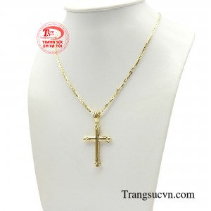 Dưới bàn tay khéo léo của người thợ kim hoàn từng đường nét vô cùng tỉ mỉ toát lên khí chất nam tính, phong cách lịch lãm giúp quý ông tự tin thể hiện bản lĩnh phái mạnh. 