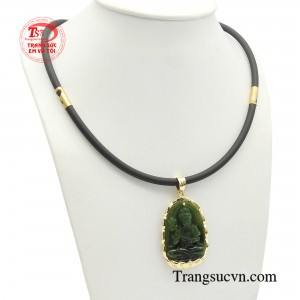 Người dùng ngọc không những đạt được nhiều may mắn, sức khỏe vượng, hưng thịnh tài lộc mà ngọc cẩm thạch còn được coi như báu vật gìn giữ